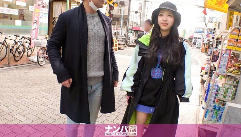 マジ軟派、初撮。 1450 商店街でナンパした筋肉フェチのお洒落ガール♪警戒心むき出しだった彼女が男の筋肉を見た途端テンションブチ上げ♪屈強なカラダに激しく抱かれて蕩け顔♪